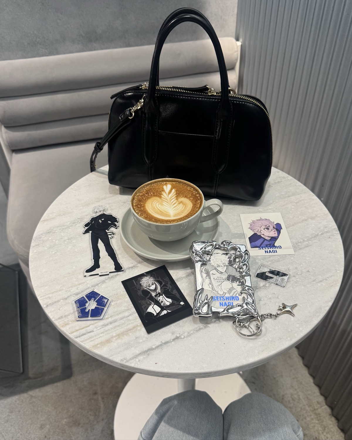 全席白大理石テーブルのカフェが可愛かった♡