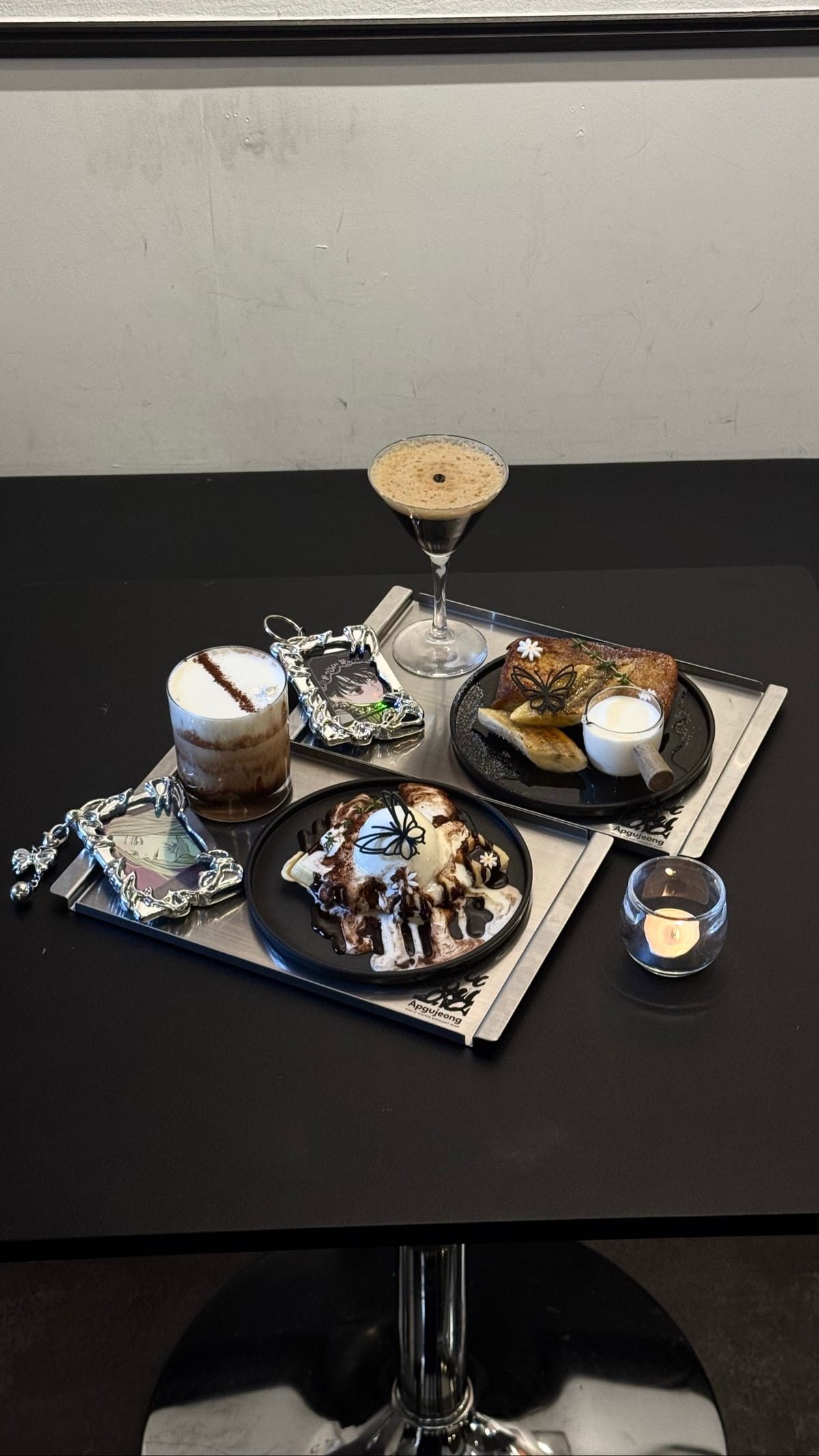 モノクロ韓国カフェがリニューアル💫｜APGUJEONG（新大久保）の推し活