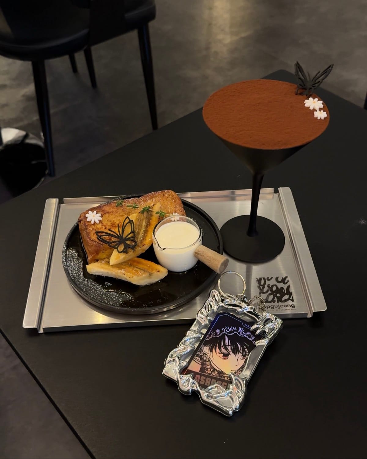 モノクロ韓国カフェがリニューアル💫｜APGUJEONG（新大久保）の推し活