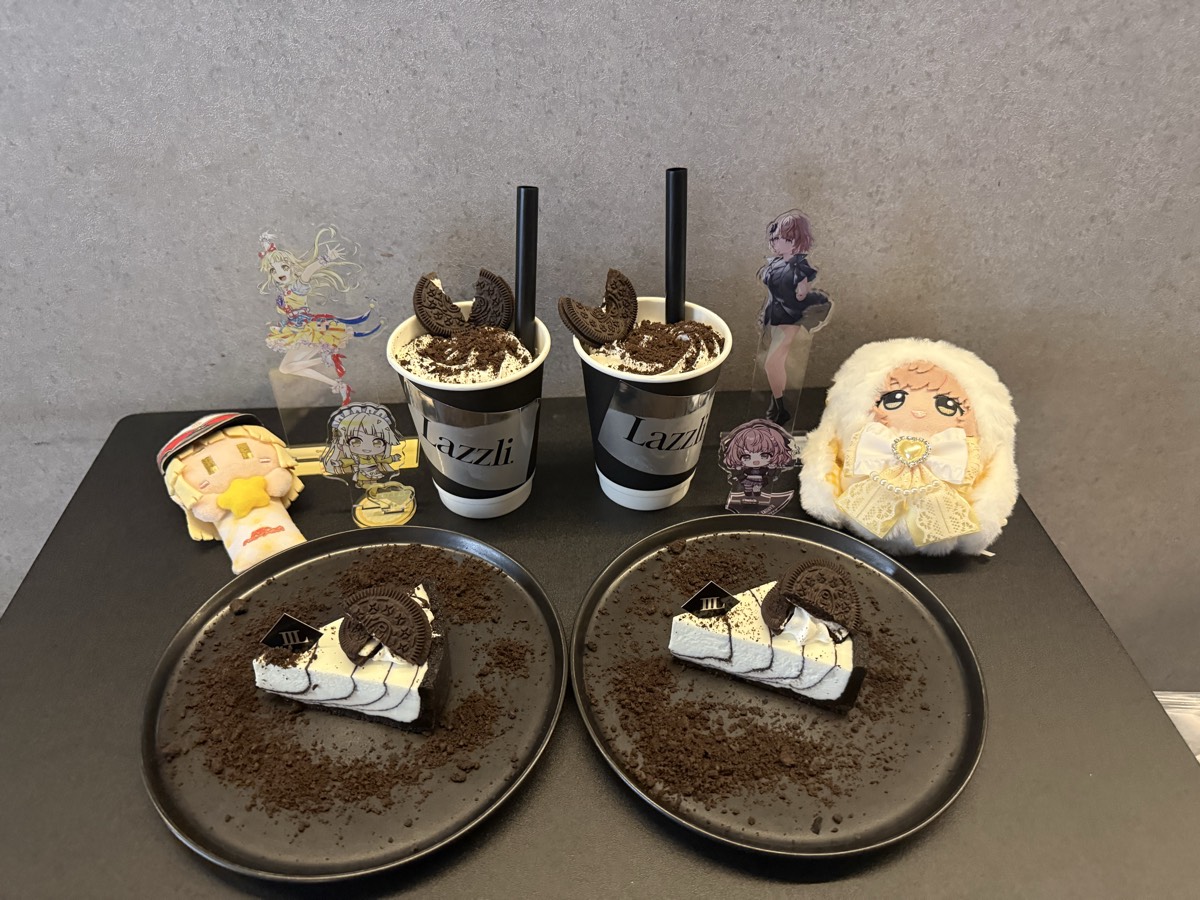 白黒カフェ可愛すぎꢏꢷ^ᴗ ̫ ᴗ^｜Lazzli.Cafe&Bar（心斎橋・なんば
