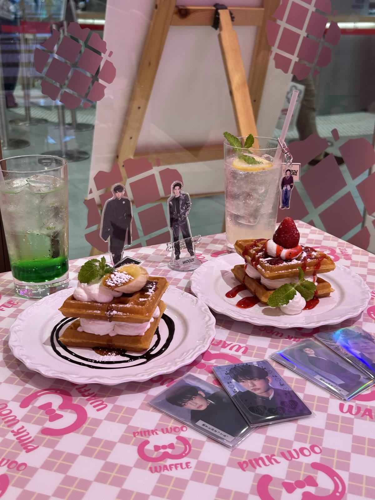 Pink Woo Waffle - 梅田 写真2
