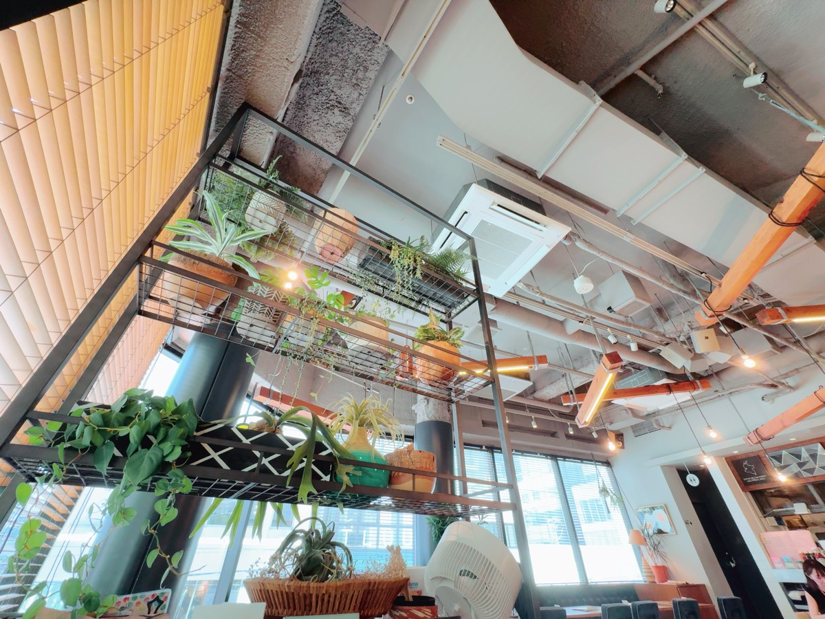 WIRED CAFE CHAYAMACHI - 梅田 写真3