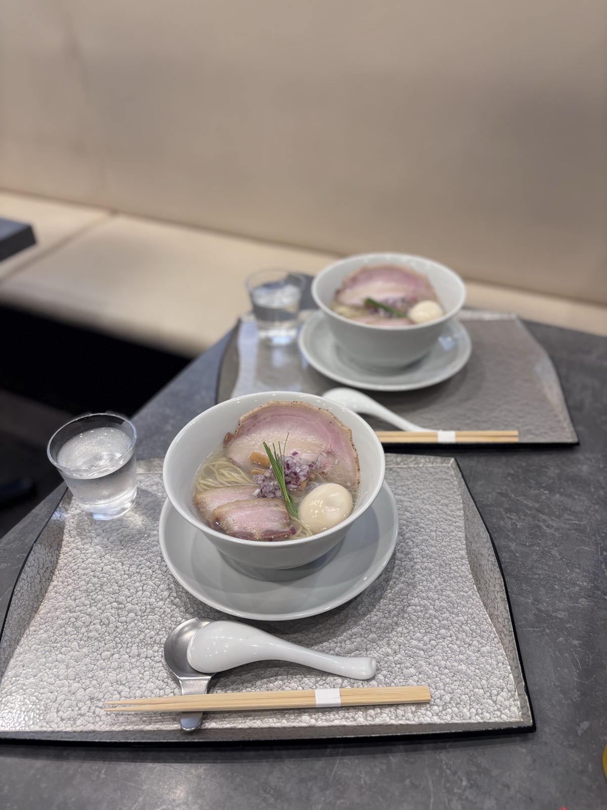 宍道湖しじみ中華蕎麦 琥珀 池袋店 - 池袋 写真1