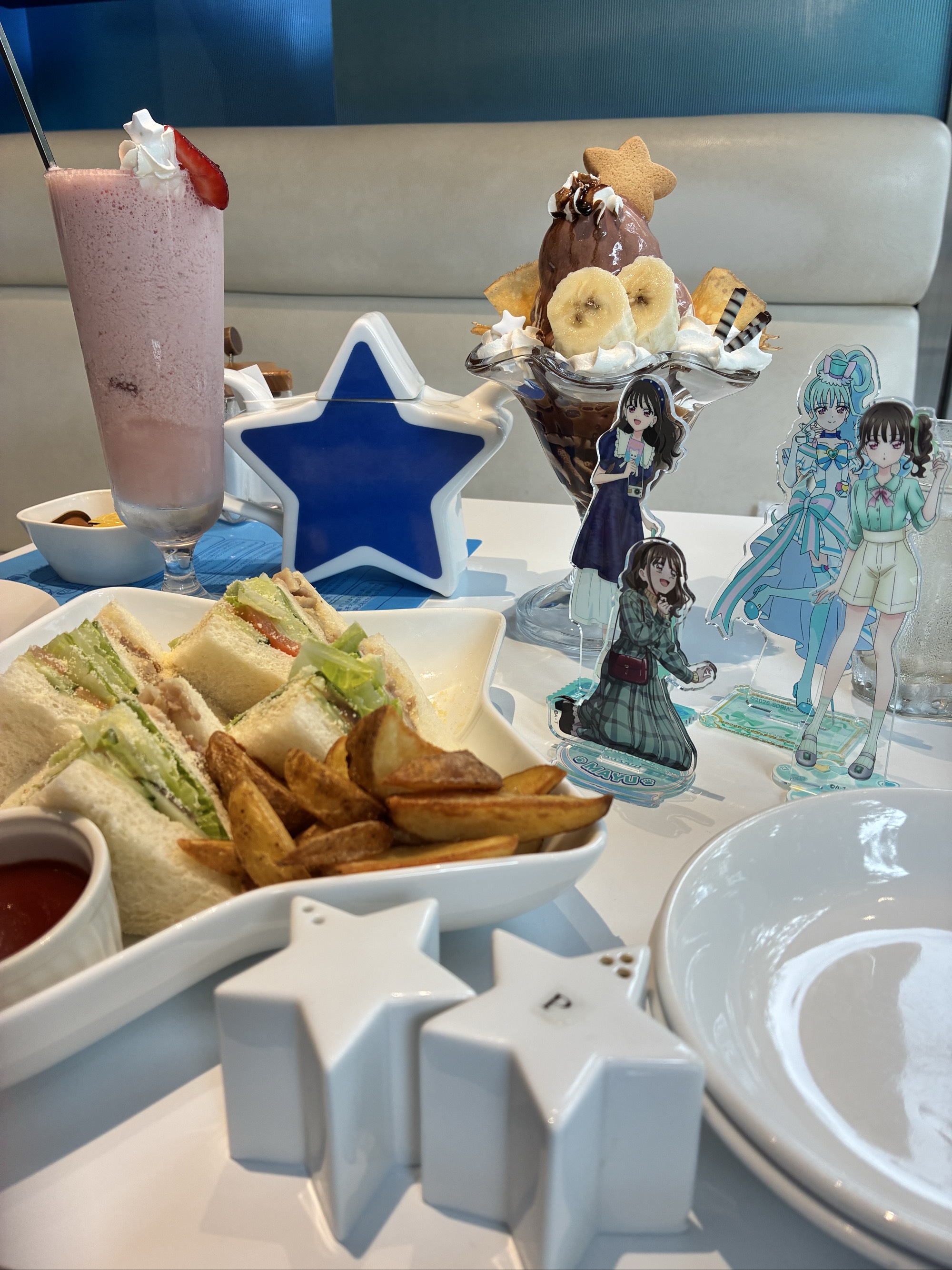 パフェテラス ミルキーウェイ（池袋）に行ってきたレポ！推し活カフェ